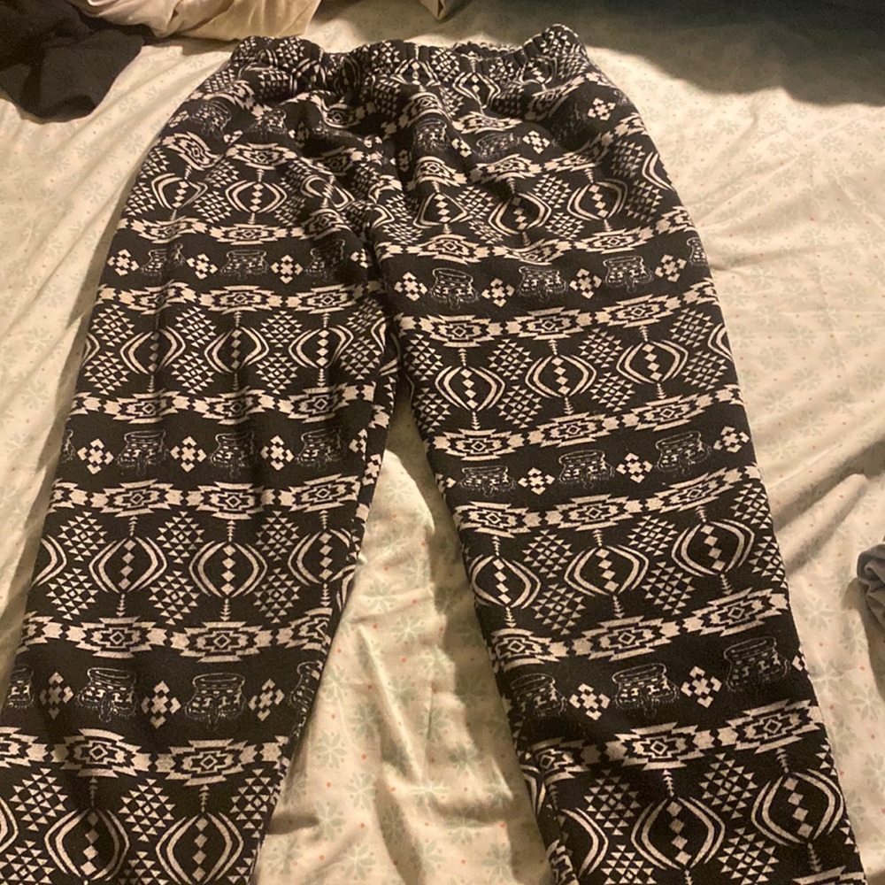 Black and white leggings